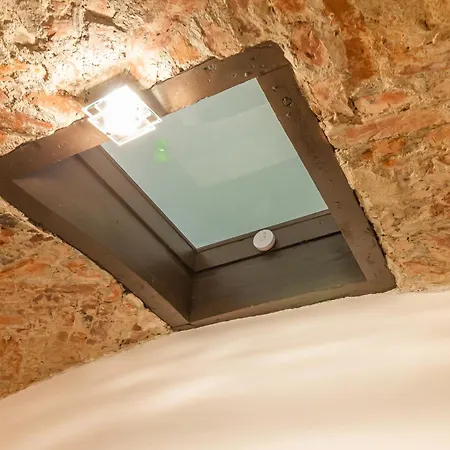 In A Real Medieval Tower, Lower Floors טאלין