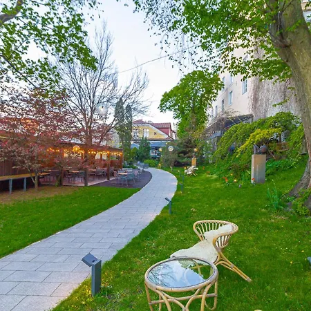 In A Real Medieval Tower, Lower Floors דירה *